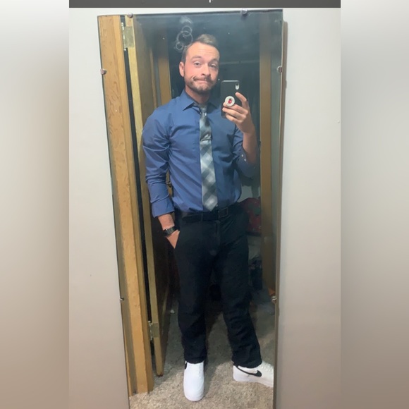 Hello - Picture 4 of 4